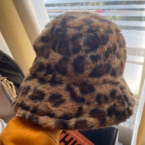 Women Winter Bucket Hat Vintage Faux Fur Leopard Print Fluffy Fisherman Hat